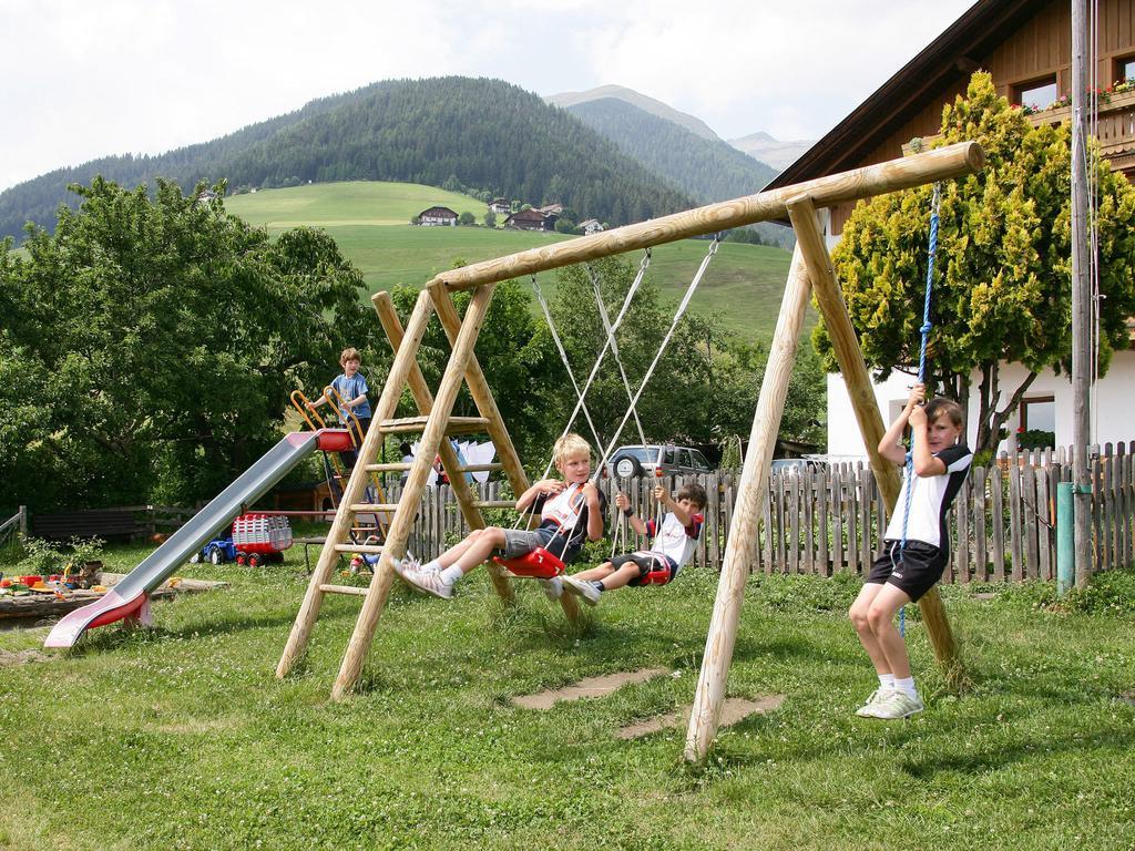 Pension Aichner Terenten Exteriör bild