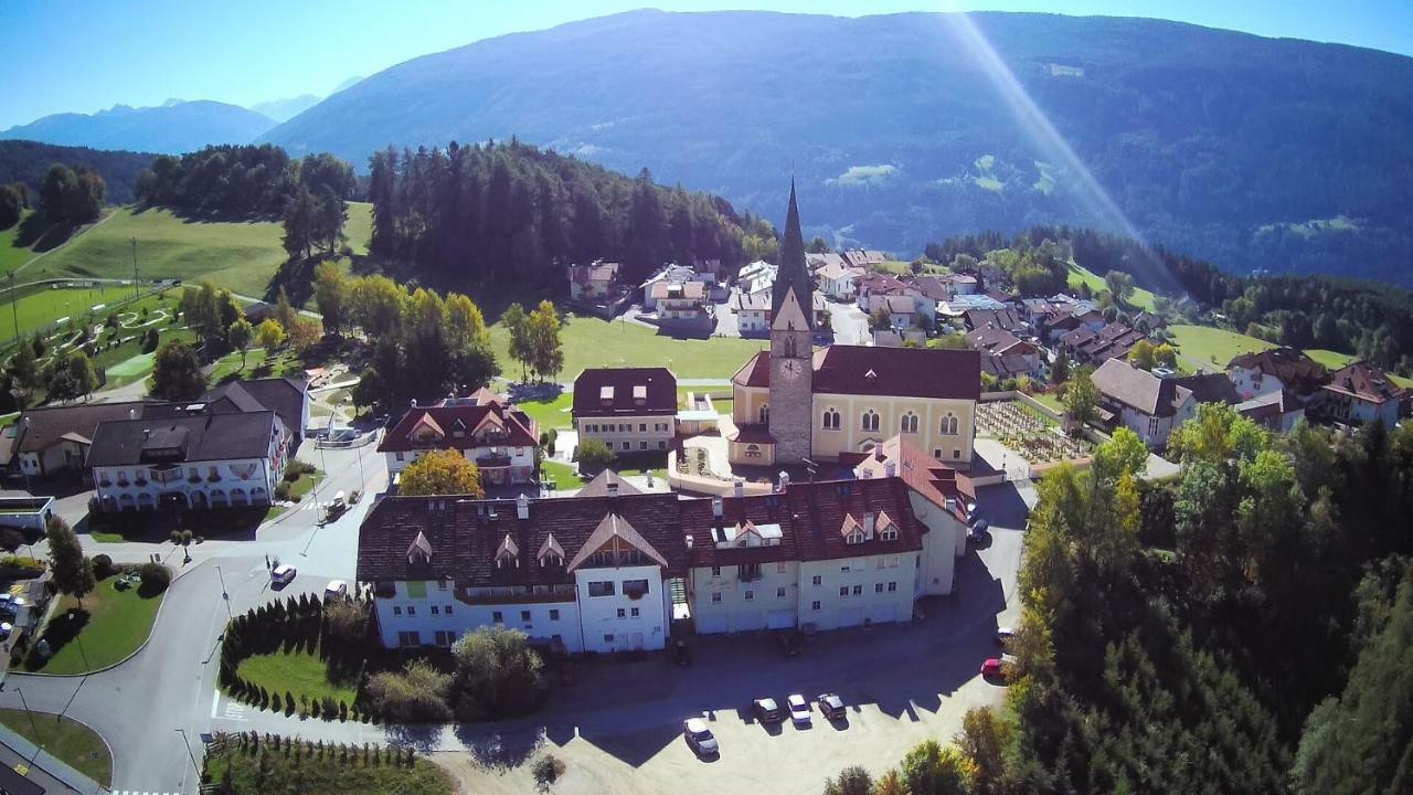 Pension Aichner Terenten Exteriör bild